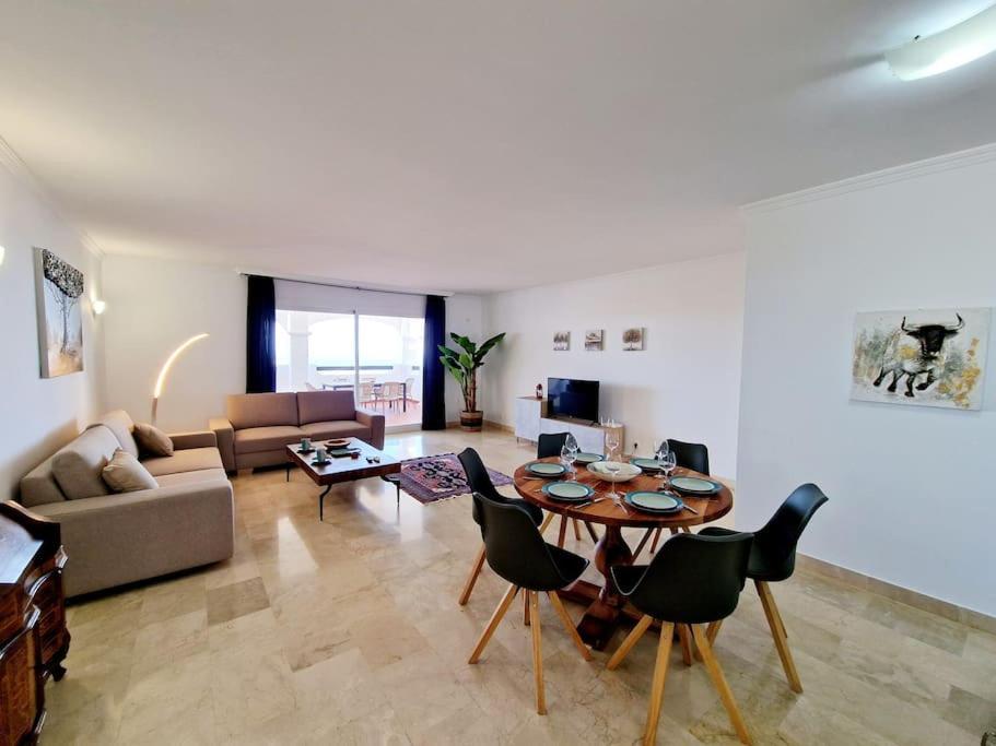 Las Palmeras Seaviews 米哈斯 外观 照片